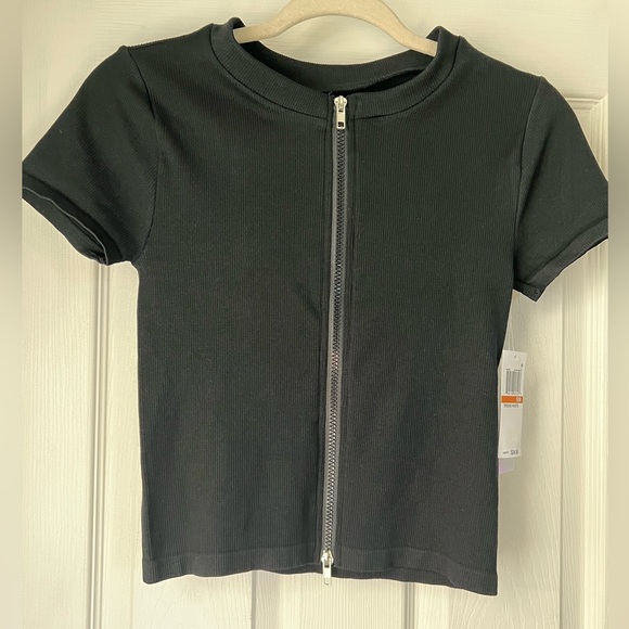 Derek Heart Top - Picture 11 of 11